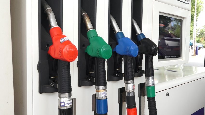 Bordi ul çmimin e naftës sërisht, zbret me 8 lekë